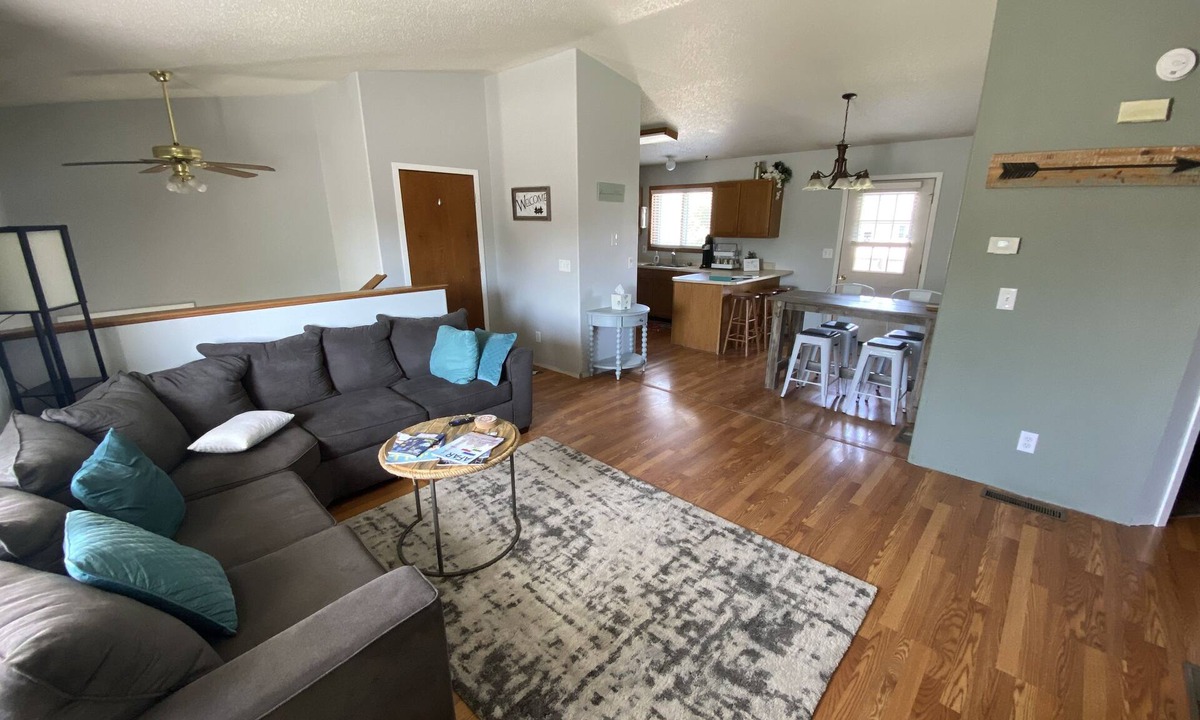 Rapid Valley House | Just minutes from the airport & SoDak attractions!