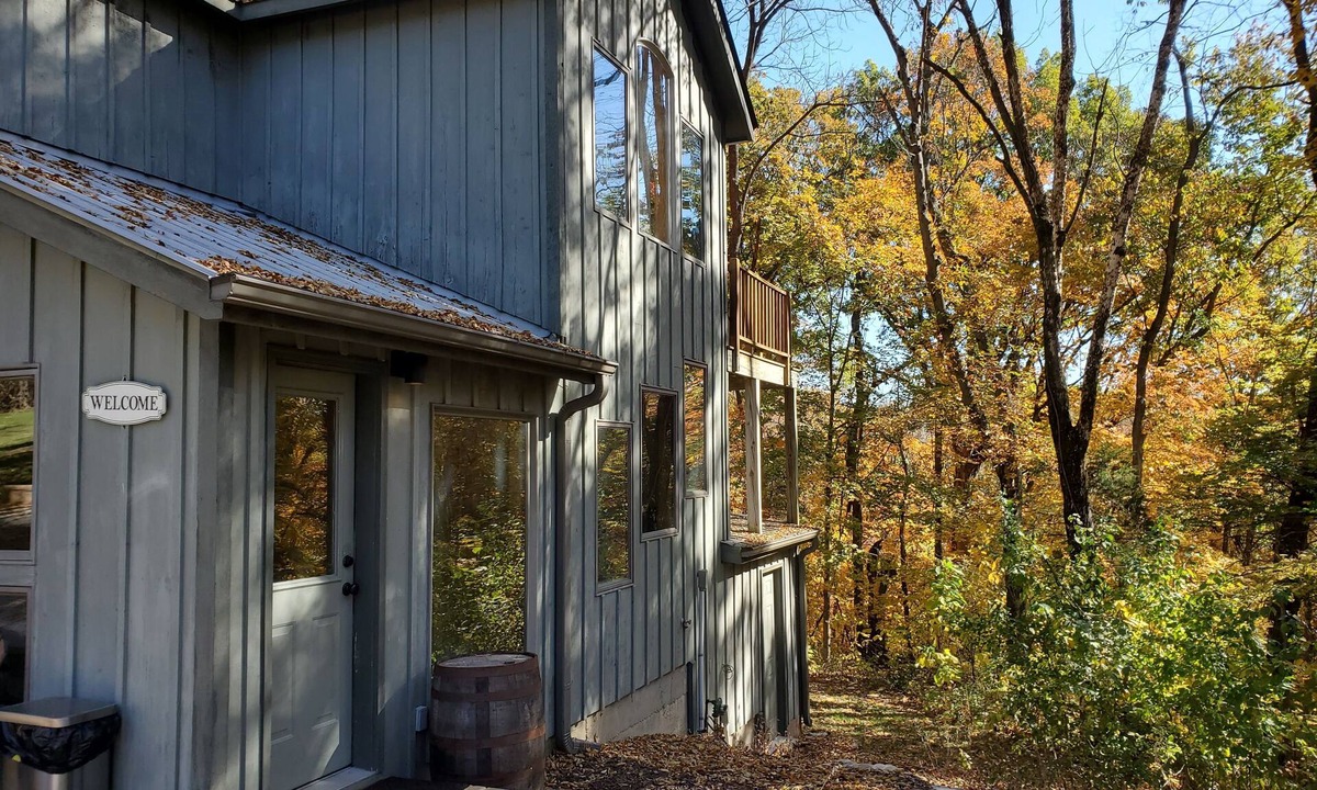 Rocheport Cabin | Just Off the Beaten Path