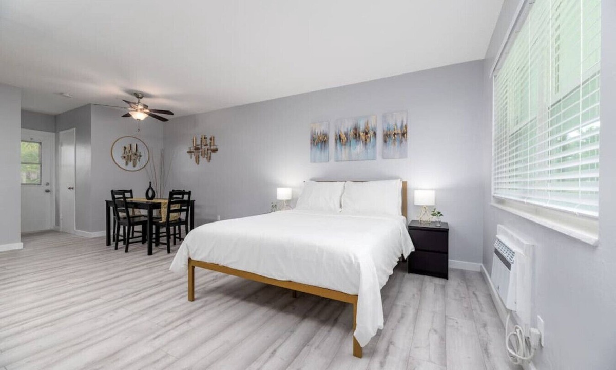 Wilton Manors Apartment | Just Off Wilton Drive! Apt 5