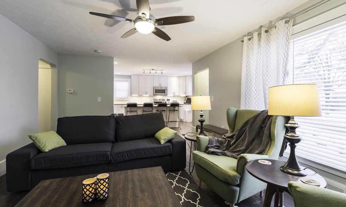 Cleveland Heights House | JUST REMODELED top to bottom - master bed/bath on main floor!