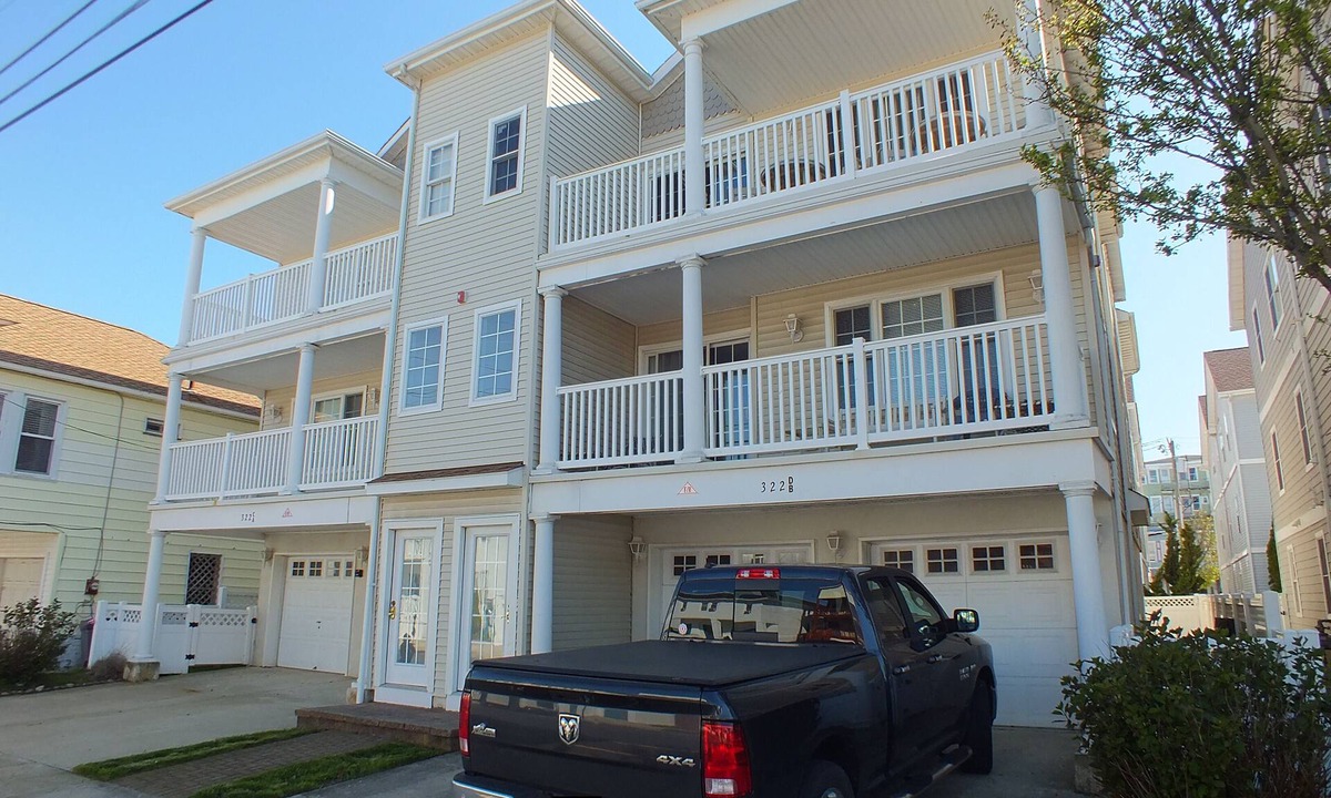 Wildwood Condo | Just Short Block Away from The Beach & Boadwalk