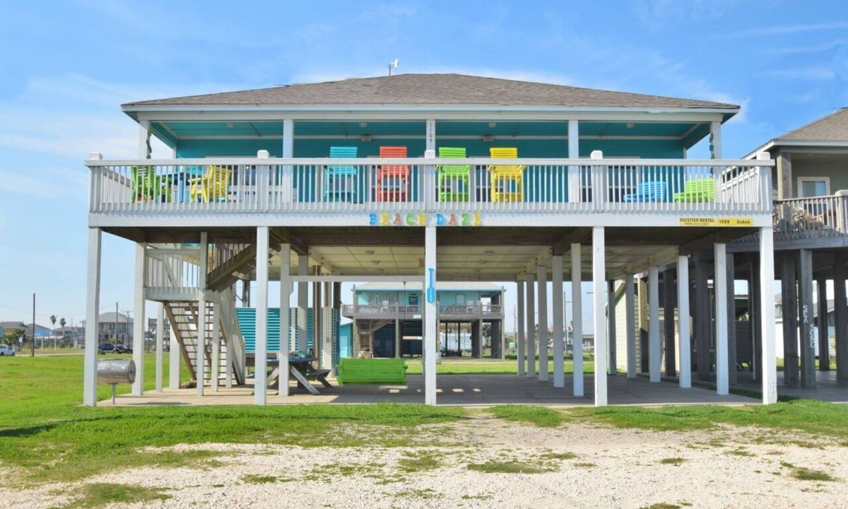 Crystal Beach House | Just steps to the Sand & Surf! Sleeps 12, with 2 Master Suites! Perfect Rental!