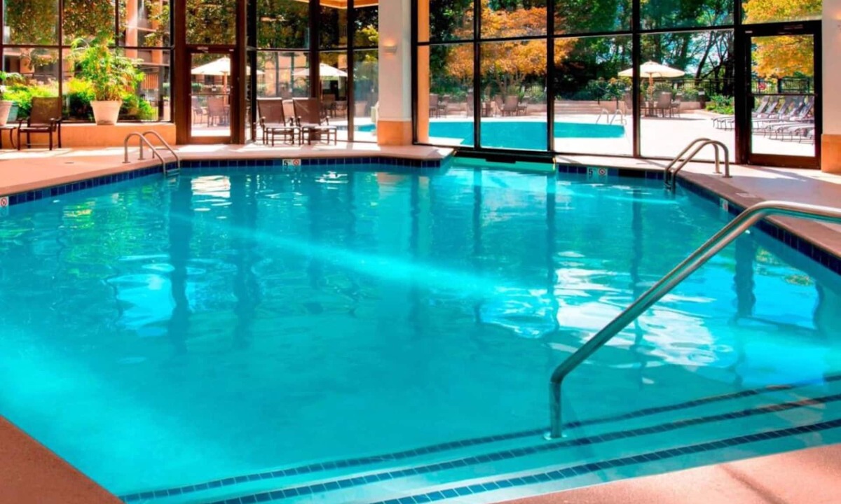 Nashville Hotel | Just What You Were Looking For! Pets are Allowed, w/Outdoor and Indoor Pool