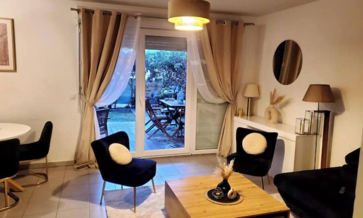 Juvignac Apartment | Juvignac nona jacuzzi