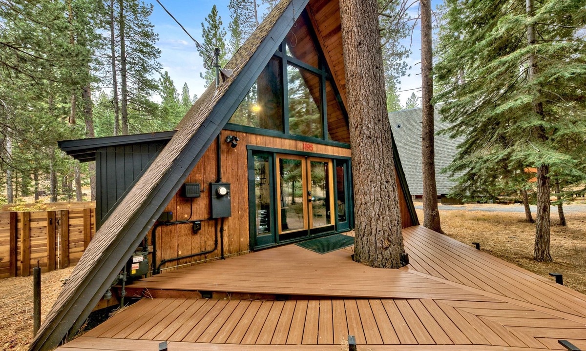 Pioneer Trail Ski Chalet | Külhaus Cabin - Romantic A-frame Adventure, BBQ