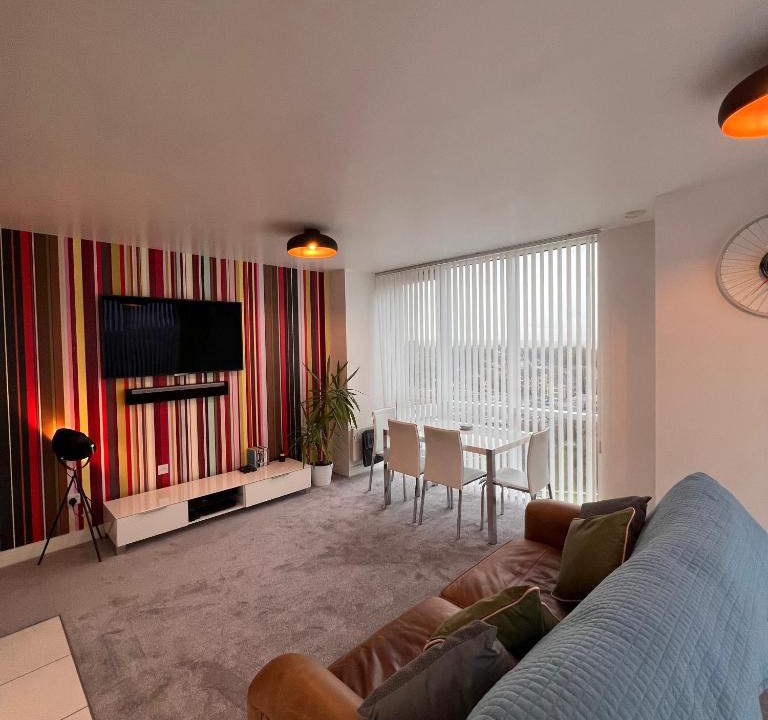 Hemel Hempstead Apartment | K D Tower Lux Apartment