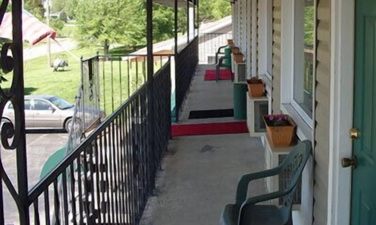 Baldwin Hotel | K-River Motel & Campground
