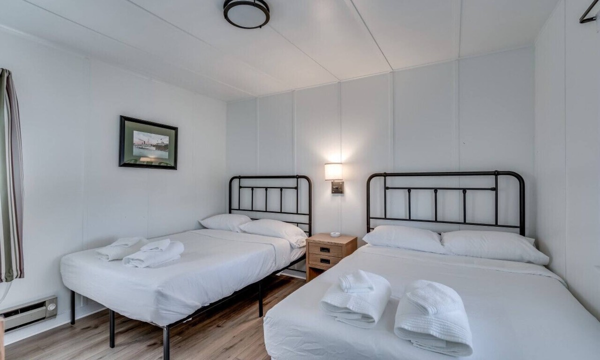 Clayton Apartment | K's Motel with Stunning St. Lawrence River Views - Room 3