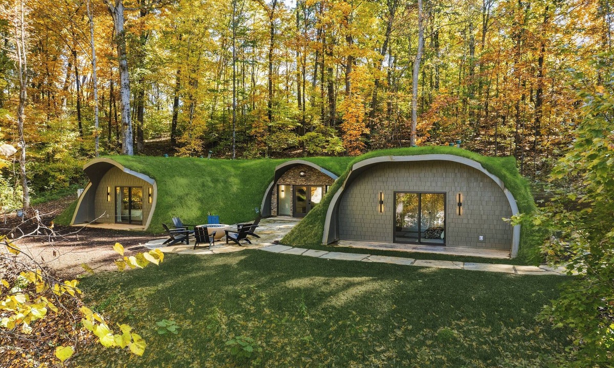 Ashley Oaks House | K-Town's Hobbit House - High Class, Underground