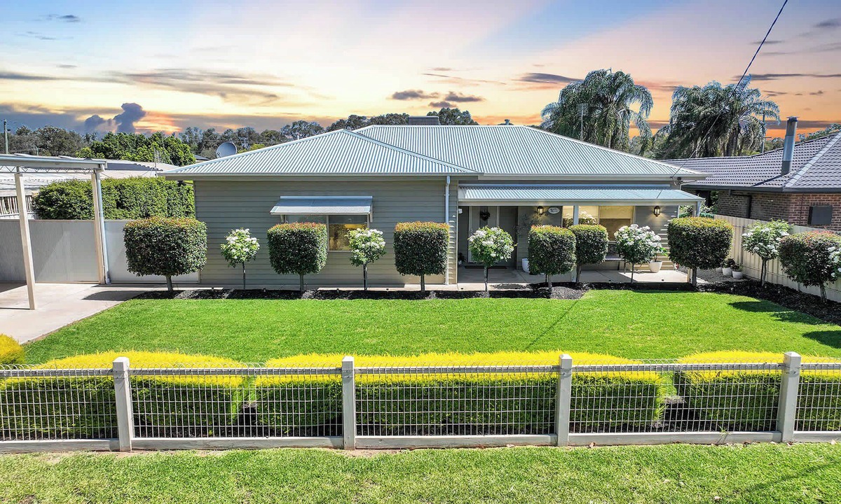 Moama House | Kabinga Kottage - Echuca Holiday Homes