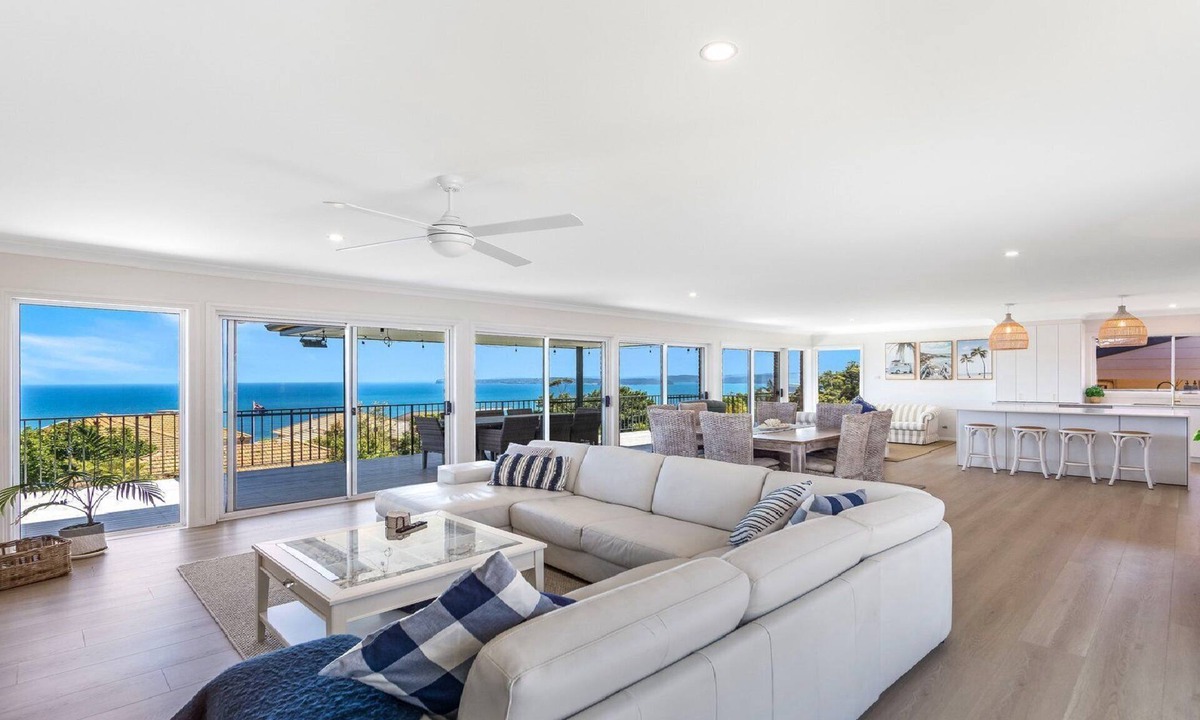 Killcare Heights House | Kai Lani by HolidayCo.