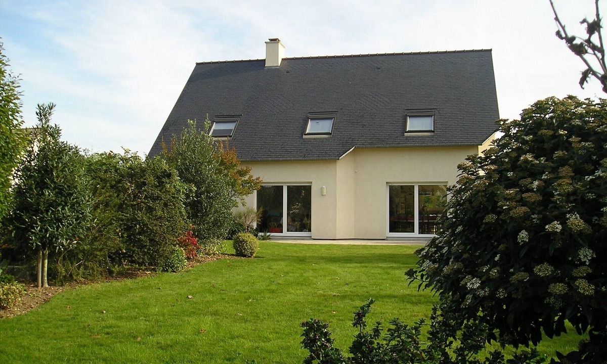 Saint-Pair-sur-Mer House | Kairon-Plage Detached house on enclosed wooded land