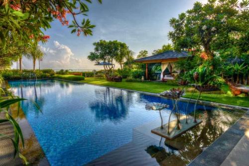 Kutuh Villa | Kaitlin Spacious 7 BR Private Pool Villa