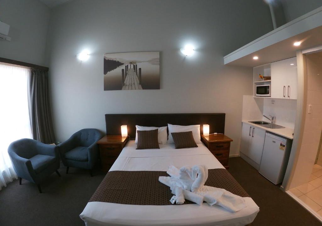 Kallangur Hotel | Kallangur Motel