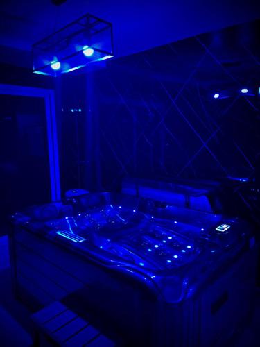 Checy Apartment | KALME Spa&Sauna - Maison avec Spa et Sauna privatifs