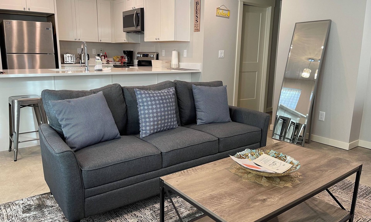 Southeast Eugene House | Kamal's Comfy Relaxation Zone