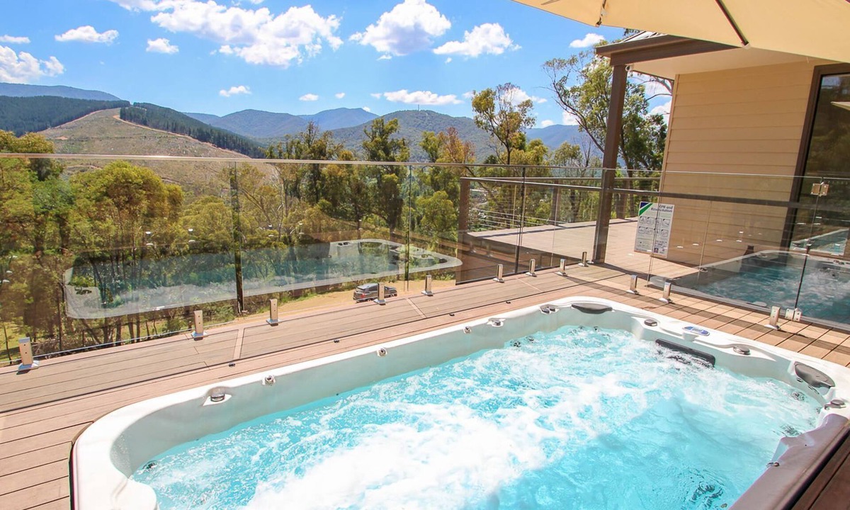 Bright House | KANGAROO LODGE: Bright