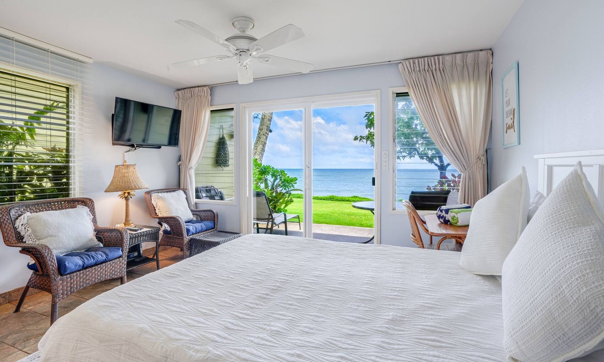 Wailua Apartment | Kapaa Sands Unit 10 Direct Oceanfront Studio