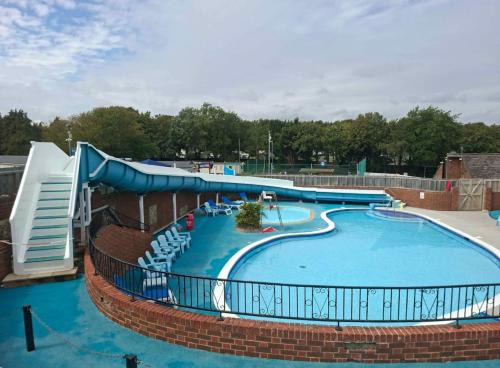 Mildenhall House | Karan Lodge