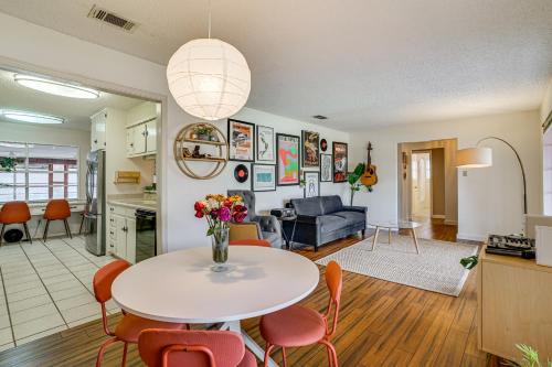 Tarrant County House | Karaoke Ready! Fort Worth Area Home