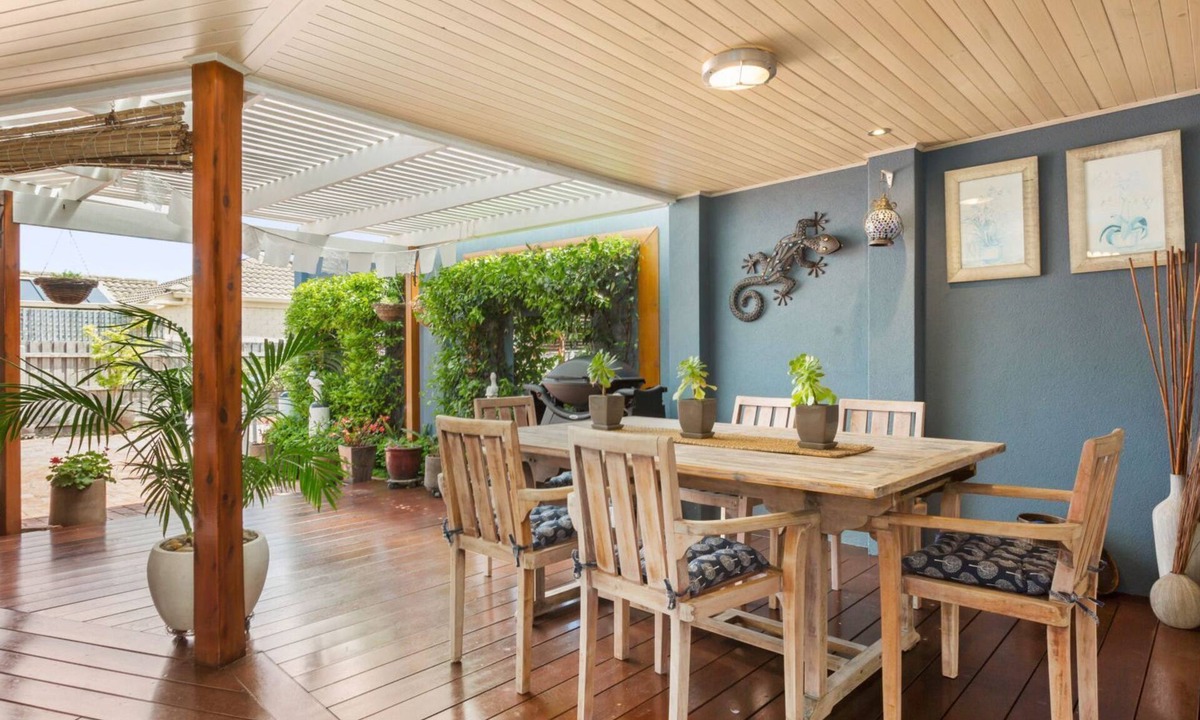 Mornington House | KARINYA - MORNINGTON