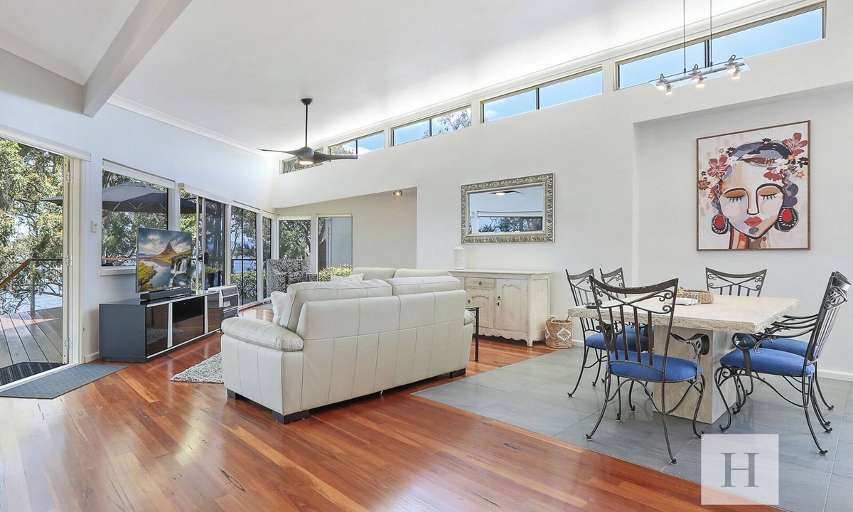 Summerland Point House | Karinyah - Panoramic Waterfront Views