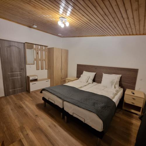 Give House | Karlskovhuset