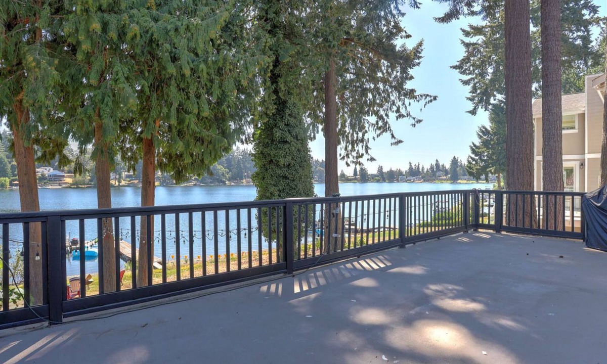 SeaTac Cottage | Karmen's Lake Cottage A1