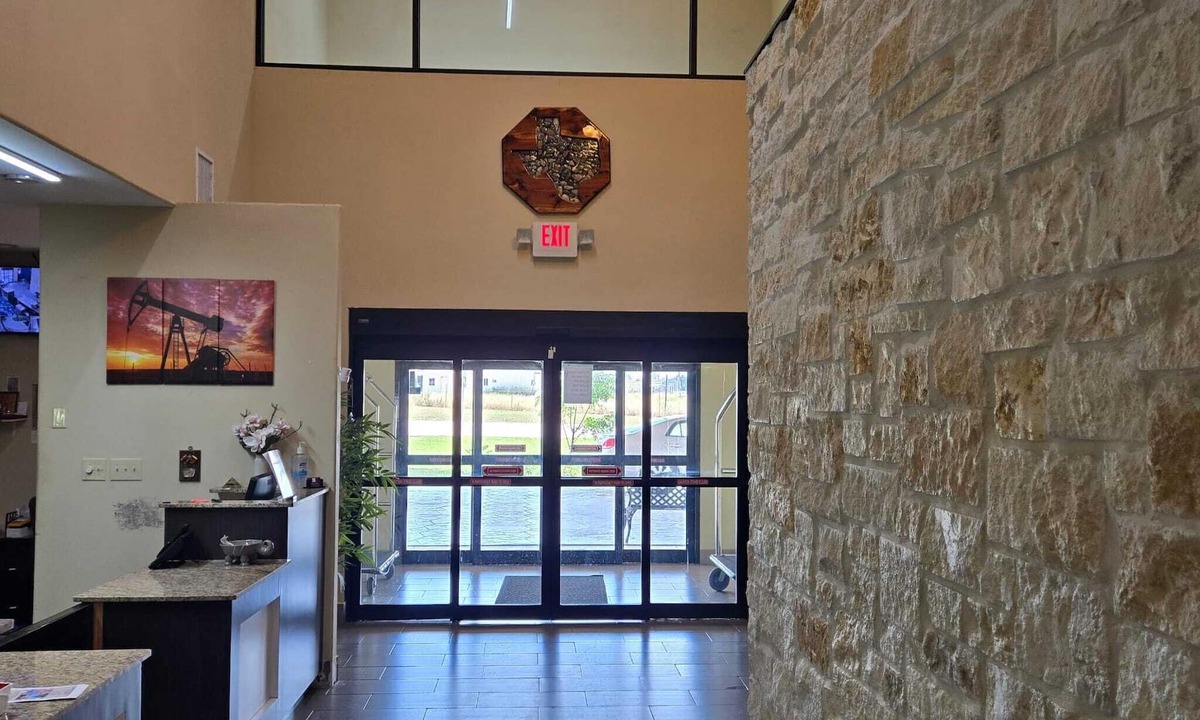 Karnes City Hotel | Karnes City Lodge