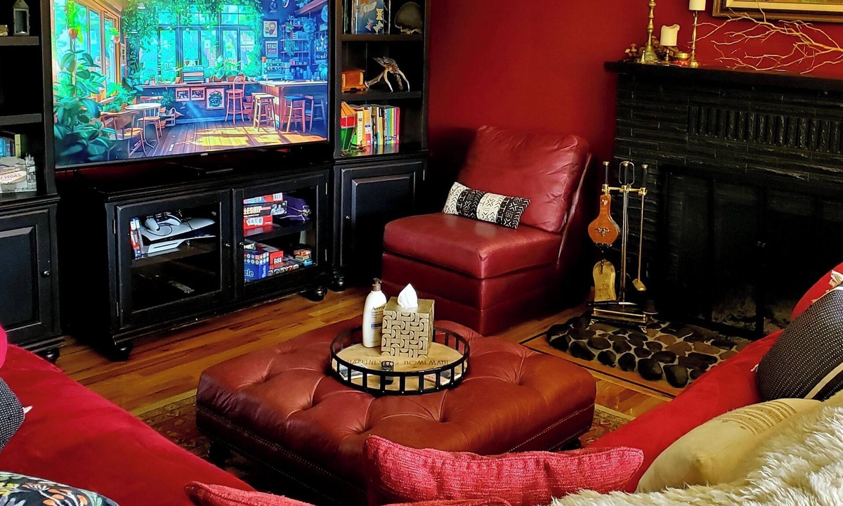 Sheridan House | Kas's House! ~ Warm, Comfortable, Inviting & Pet Friendly