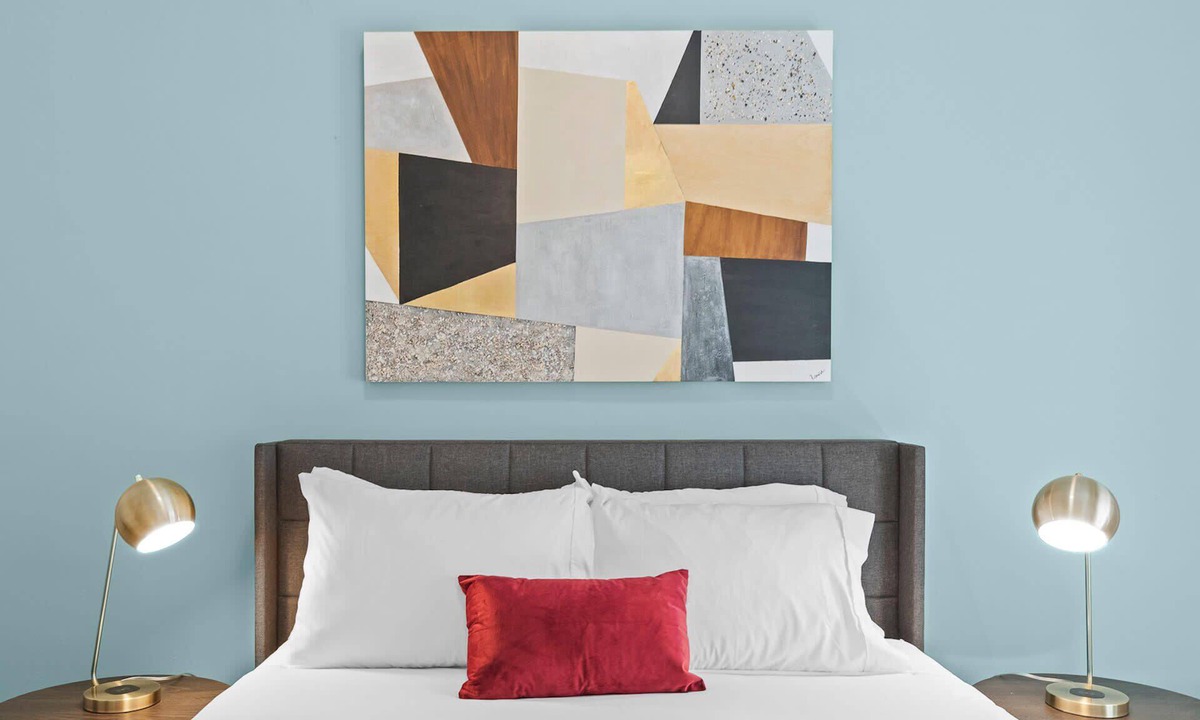 Lower Nob Hill Apartment | Kasa La Monarca | Inviting Studio in San Francisco, Enjoy Local Eateries