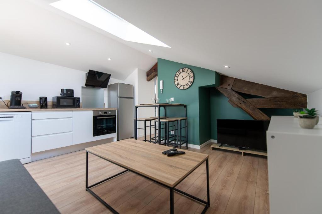 Saint-Chamond Apartment | KASA NOVA - Tout équipé & CLIMATISATION