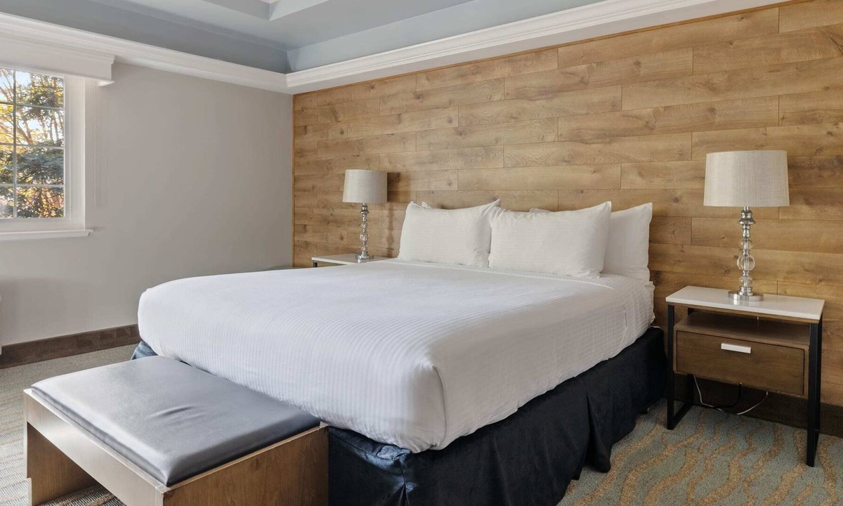 San Jose Apartment | Kasa The Row | Enjoy Self Check-in, Superior King
