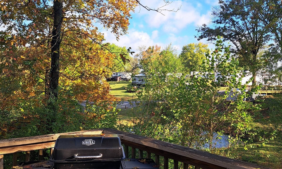 Murphysboro Cabin | Kat's Get Away by the Lake