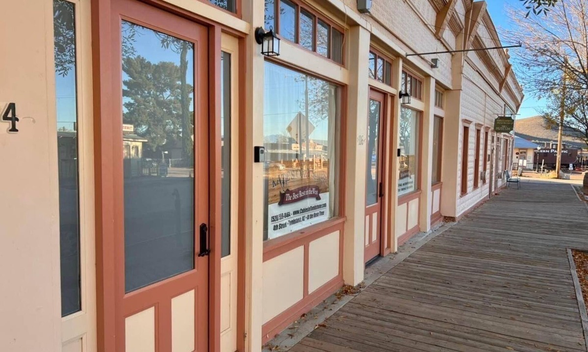 Tombstone Hotel | Katie's Cozy Suites