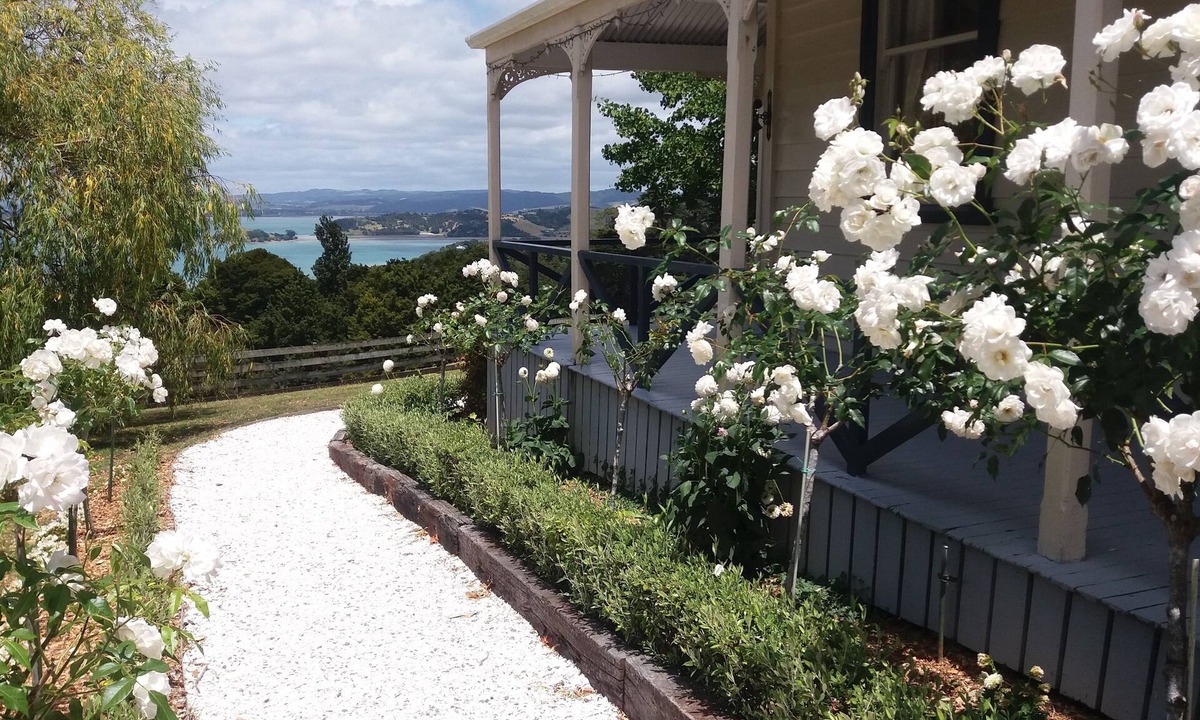 Parua Bay Bed & Breakfast | Kauri Villas