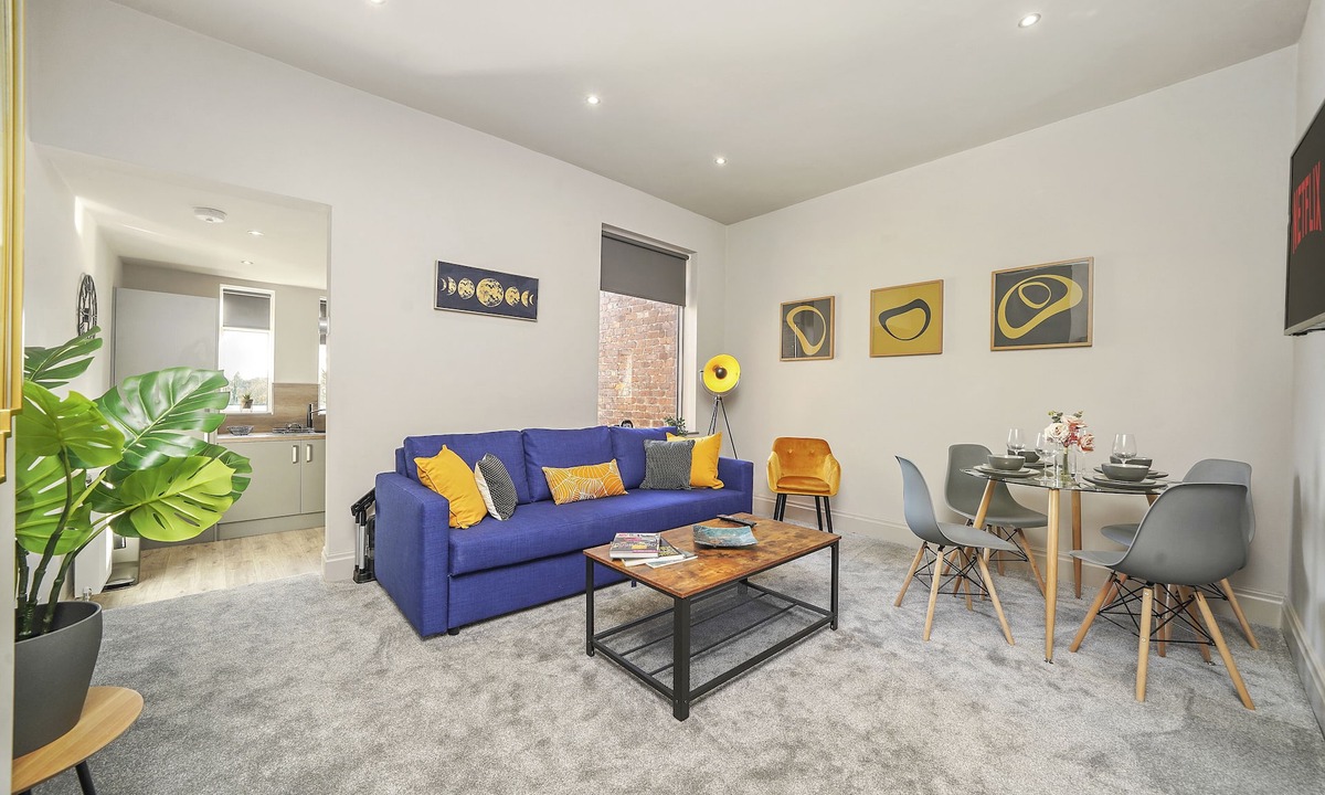 Golborne Apartment | Kauto Star Apartment by Stone Pit Apartments