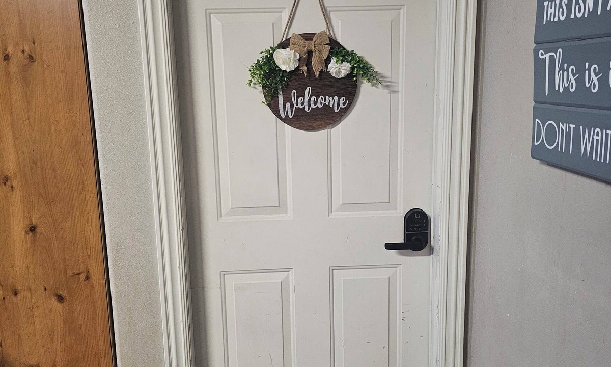 Washington Fields Apartment | Kay's studio cozy & comfort