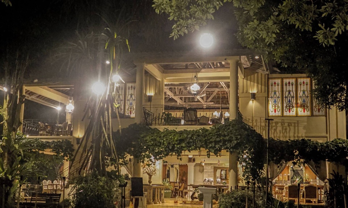 Salatiga Hotel | Kayu Arum Resort