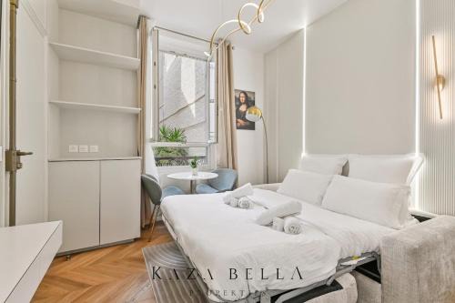 Levallois-Perret Apartment | KAZA BELLA - Charming Levallois-Perret studio near Paris