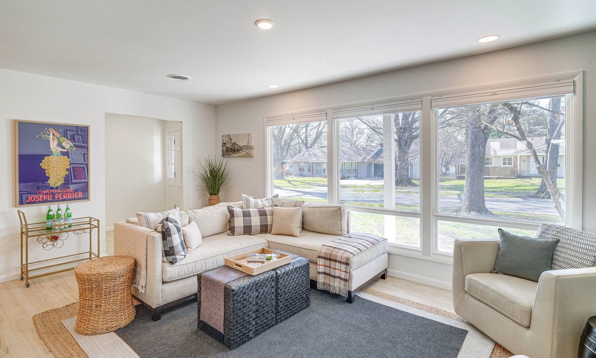 Prairie Village House | KC Home Base Near Arrowhead & Meadowbrook Park