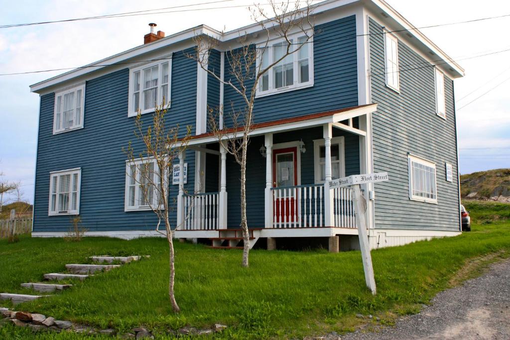 Trinity Hotel | Kelly's Landing