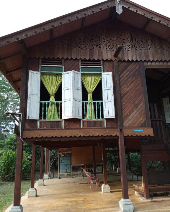 Kampung Guar House | Kem Homestay Akua Afilia Manong