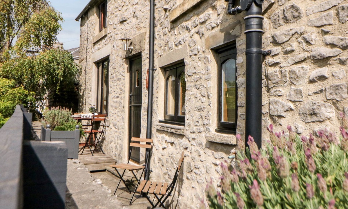 Tideswell Cottage | Kempshill Cottage