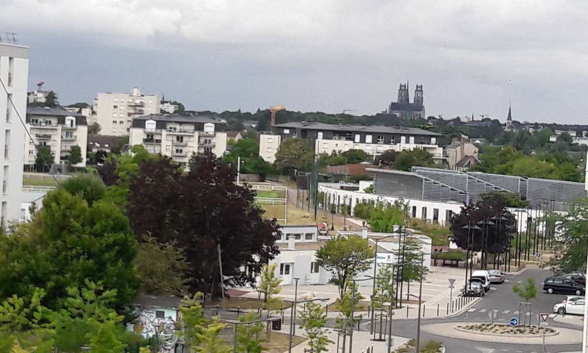Saint-Jean-de-Braye Apartment | Kennedy residence