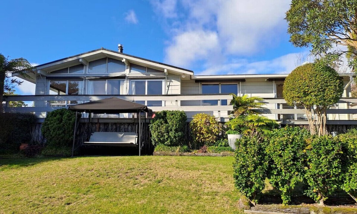 Richmond Heights House | Kensington - Includes linen and WiFi