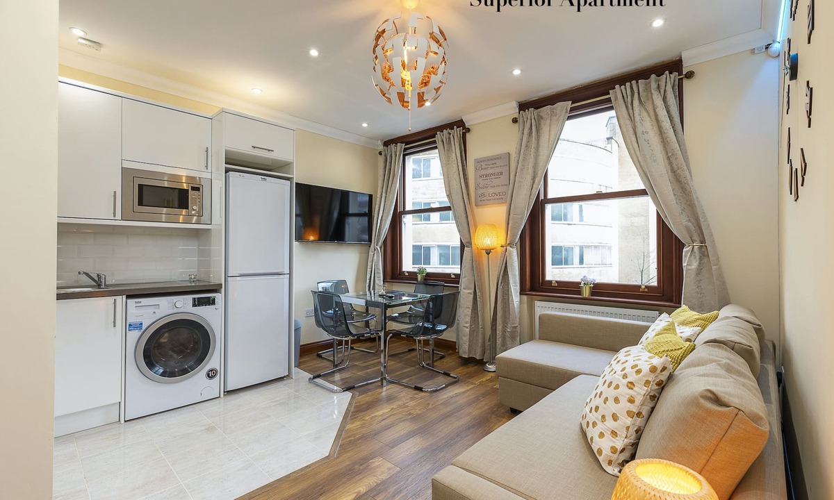 Avonmore and Brook Green Apartment | Kensington Olympia