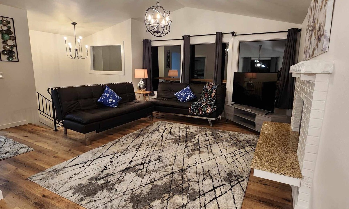 Kent House | Kent Upper Floor! No pets, SEVERE ALLERGIES