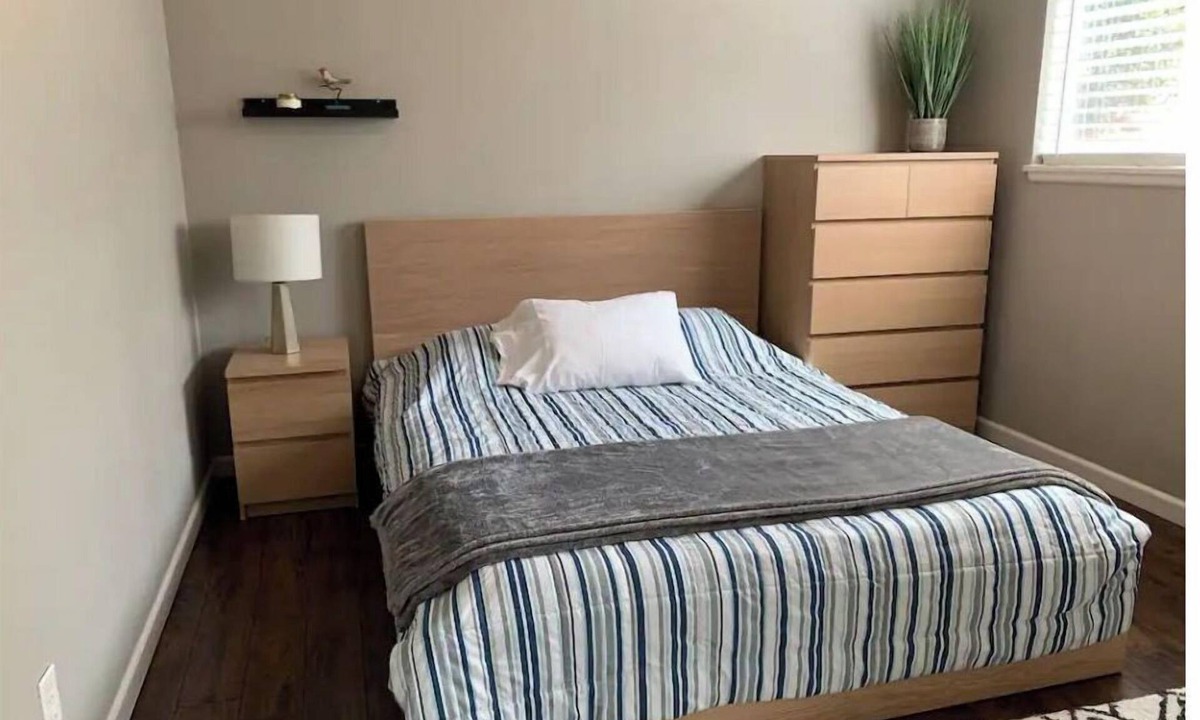 Tillicum House | Kenwood Suite 9808