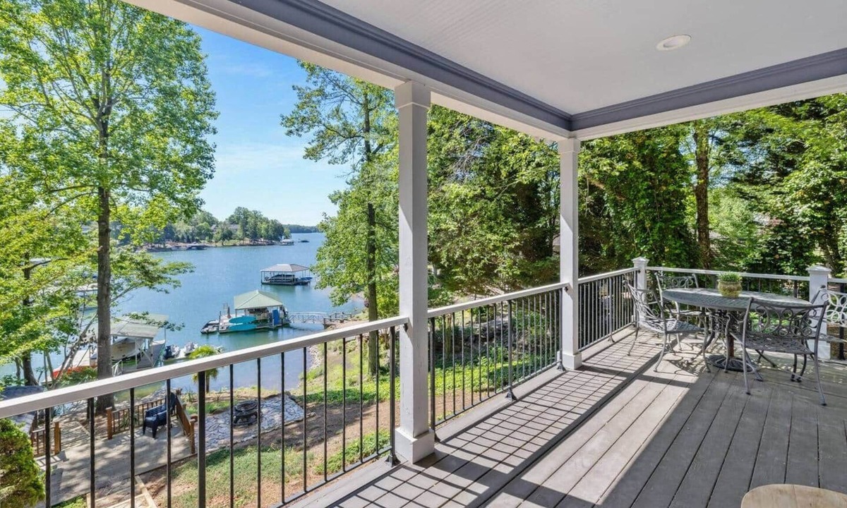 Seneca House | Keowee Oar House * Hot Tub * Pet Friendly * Kayaks